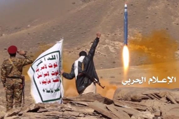 صاروخ باليستي يمني يدك مرتزقة الجيش السعودي في نجران