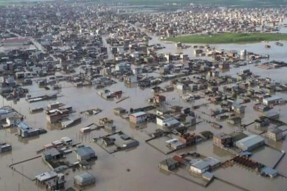 الجيش الايراني يشارك في عمليات إغاثة متضرري السيول