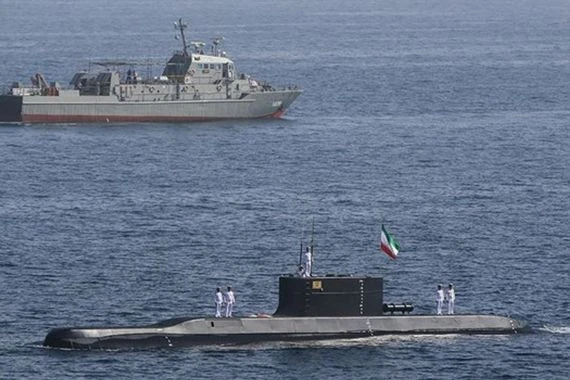 التدريبات البحرية الايرانية.. الاستيلاء على سفن العدو واستعادة السواحل