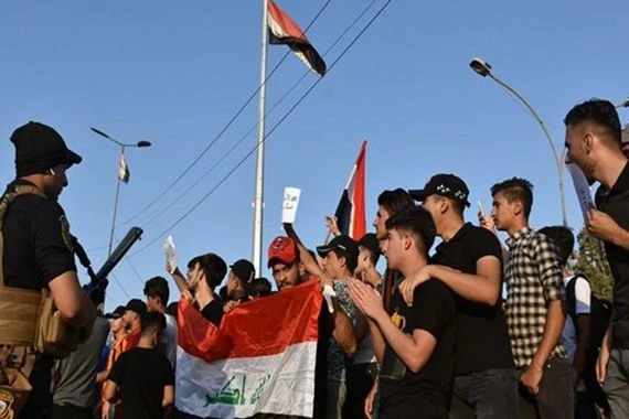 انهاء الاحتجاجات في النجف وذي قار بعد اتفاق الحكومة مع المتظاهرين
