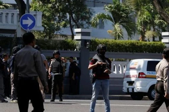 إصابة وزير الأمن الإندونيسي بجروح في عملية طعن نفذها متطرف
