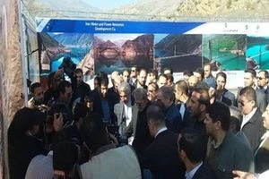 رئيس البرلمان الايراني يرعى مراسم افتتاح محطة كهرباء سد سردشت