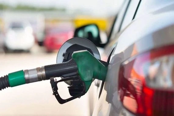 ايران : عوائد إسعار البنزين تستخدم لمشروع الدعم المعيشي
