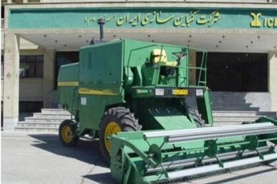شركة ايرانية تطلق خط إنتاج حاصدة أرز وطنية