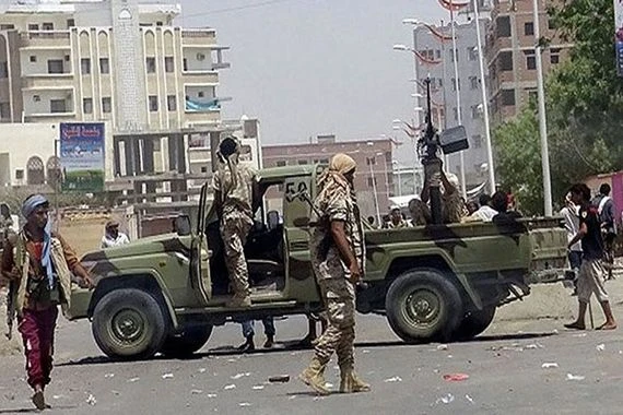 جنوب اليمن على صفيح ساخن... تحشيد متبادل بين المرتزقة