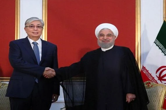 روحاني يؤكد على أهمية اتفاقية أكتائو بشأن النظام القانوني لبحر قزوين