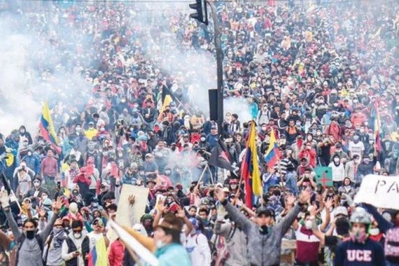 فرض حظر التجول في الاكوادور على خلفية احتجاجات