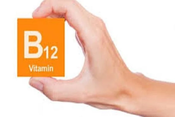 مخاطر نقص فيتامين  بي 12  في الجسم