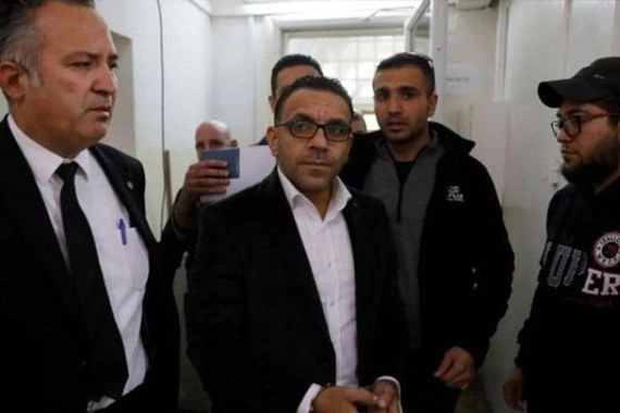 الاحتلال يعتقل محافظ القدس وأمين حركة فتح