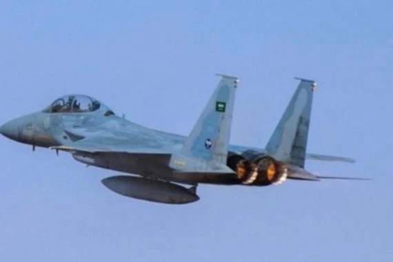 الدفاعات الجوية اليمنية تعترض طائرة إف 15 للعدوان
