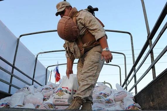 لأول مرة…روسيا توصل المساعدات لـعاصمة داعش في سوريا