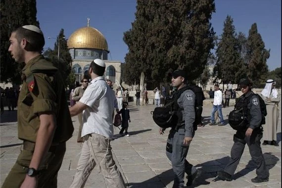 وزير الزراعة الصهيوني يقتحم المسجد الأقصى برفقة عشرات المستوطنين