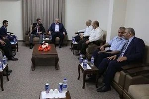 قيادة حركة حماس تستقبل وفد المخابرات المصرية في غزة