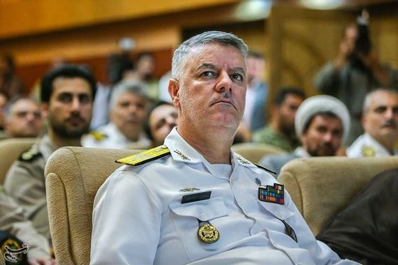 الادميرال خانزادي: القوات البحرية للجيش الايراني مستعدة لمرافقة ناقلة النفط غريس1