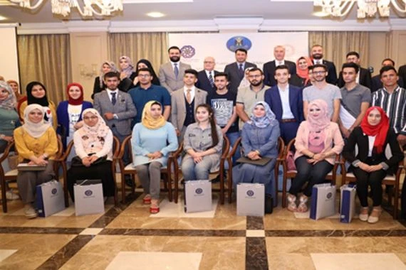 الأمانة العامة لمجلس الوزراء تكرم الطلبة الأوائل من خريجي الإعدادية في العراق