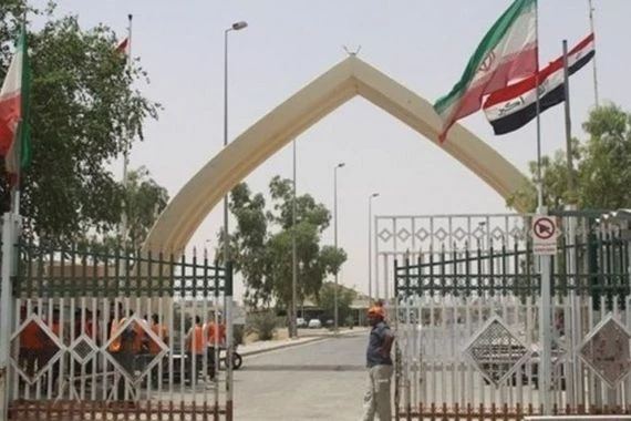 ضبط عجلة محملة بمادة بالحديد مخالفة في منفذ المنذرية