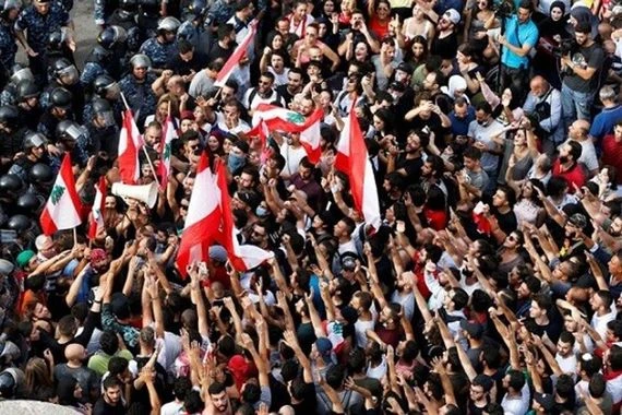 الاحتجاجات الشعبية في لبنان تدخل شهرها الثاني
