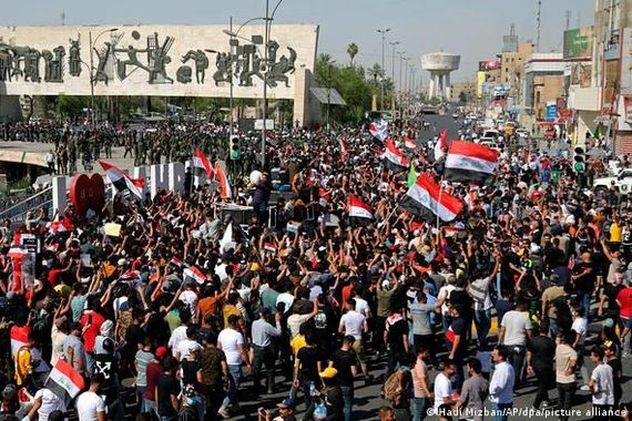 قطع شوارع وجسور في بغداد لـــإحياء ذكرى انتفاضة "تشرين"
