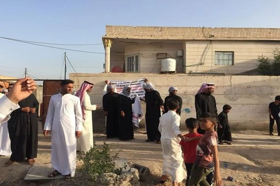 درع بشري.. هكذا ردت عشيرة الضابط في البصرة بعد تهديد البطاط (فيديو)