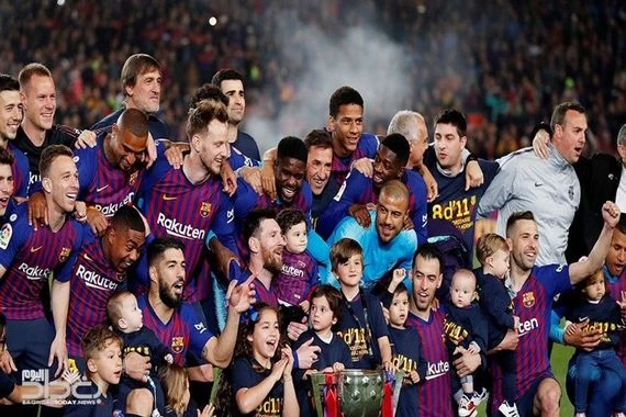 92 مليون يورو مكافأة لاعبي برشلونة بعد الفوز بالدوري وكأس السوبر