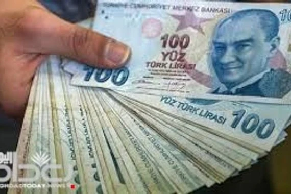 الليرة التركية تهبط إلى 5.9 مقابل الدولار بعد تهديد أمريكي بعقوبات على أنقرة