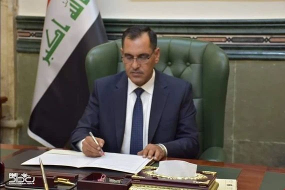 الصناعة توجه بصرف الرواتب لمدخرة لموظفي معامل سمنت القائم وكبيسة والفلوجة
