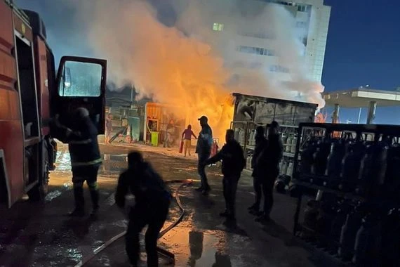 اندلاع حريق داخل محطة وقود في بغداد
