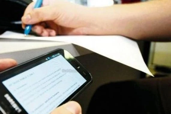 الاتصالات النيابية توضح قرار قطع الانترنت خلال الامتحانات الوزارية