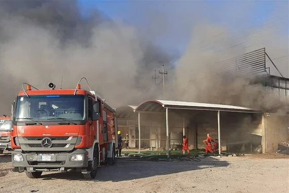 إخماد حريق اندلع داخل "جملون" صناعي في التاجي شمال بغداد