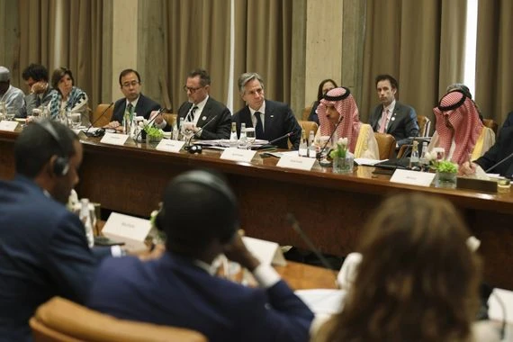 خفايا اجتماع التحالف الدولي في الرياض.. واشنطن غاضبة وتعيد ترتيب اوراقها مع السعودية