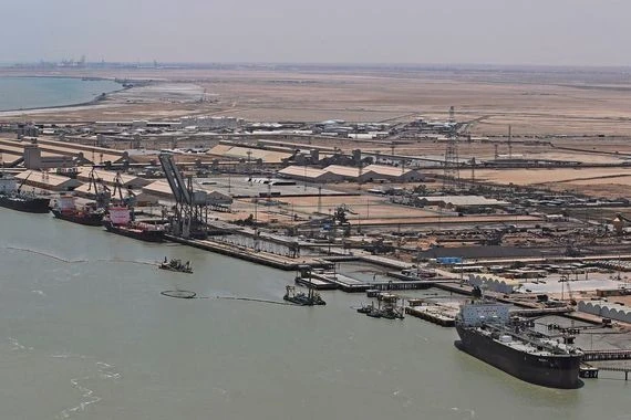 الموانئ تحدد الطاقة الاستيعابية لميناء أم قصر الشمالي ونسبة الأيدي العراقية العاملة