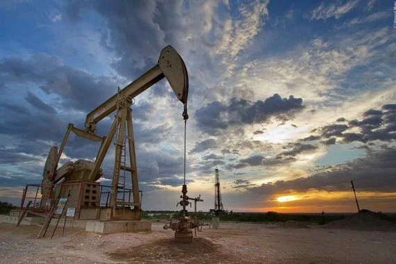 تراجع أسعار النفط بعد يومين من المكاسب