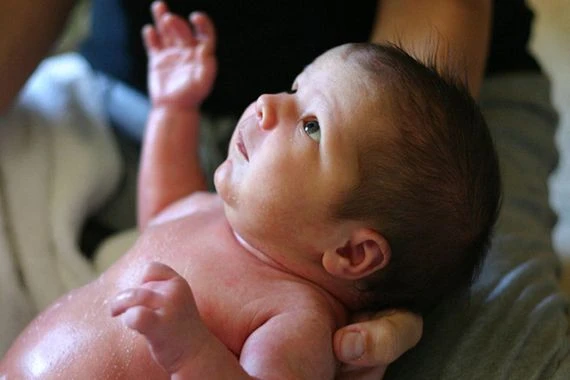 دراسة مثيرة بشأن الرضع.. يدركون سلوكيات للكبار ويعاقبونهم عليها