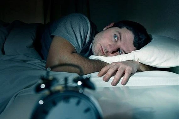 النوم في غرفة مظلمة يحميك من 3 مشكلات صحية