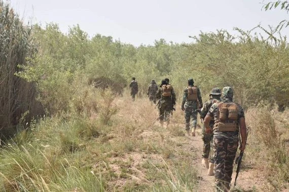 قوة مشتركة من الحشد والجيش تعثر على صاروخين و 8 قذائف هاون جنوب القائم