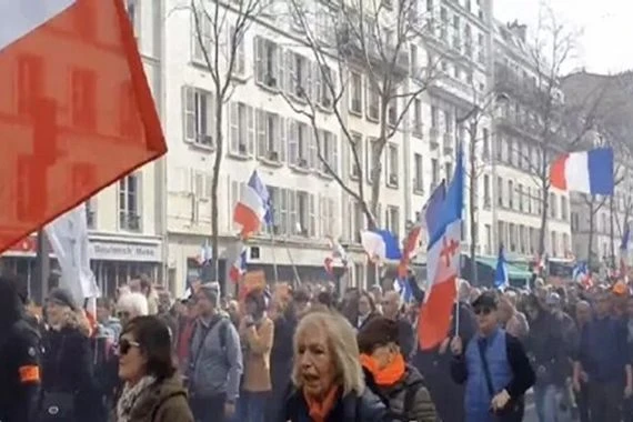 الشرطة تحظر التظاهر في شارع الشانزليزيه وساحة الكونكورد