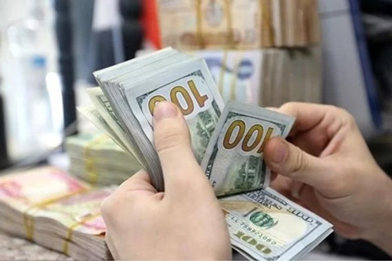 لاول مرة منذ سنوات..الدولرة تنخفض في 5 قطاعات حيوية بالعراق
