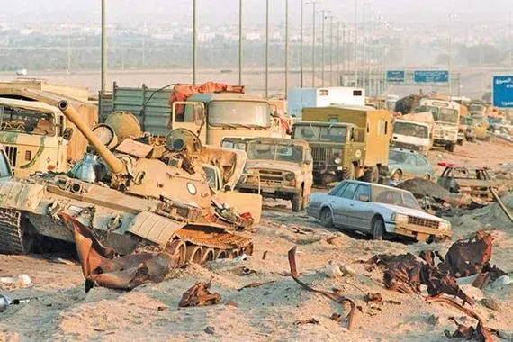 صحيفة بريطانية: غزو صدام للكويت مهد للتواجد الامريكي في المنطقة