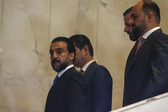 الحلبوسي ينقل الموظفين المعارضين وينتقم منهم إداريا بسبب انتقاد تقدم