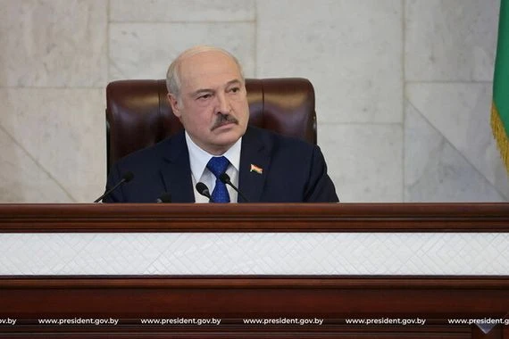 الرئيس البيلاروسي يعلق على الغاء رحلة اجلاء عراقية ويصف الاوروبيين بـالأوغاد