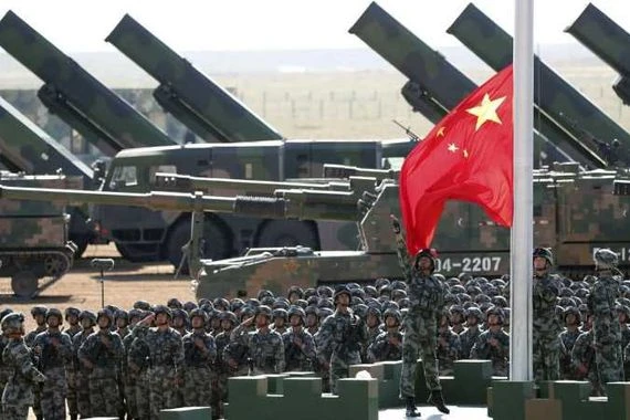 الصين تطلق صواريخ دونغفينغ 17 الباليستية خلال المناورات العسكرية
