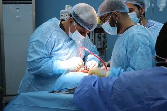 العراق يستعين بخبرات أجنبية لتدريب الكوادر المحلية على التداخلات الجراحية المعقدة