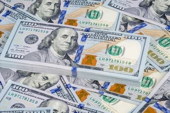 الدولار يستقر عند 153 ألفاً في سوق العراق