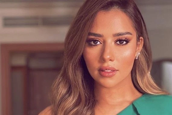 بلقيس تكشف تكلفة ومصير فستان زفافها المرصع بالألماس (فيديو)