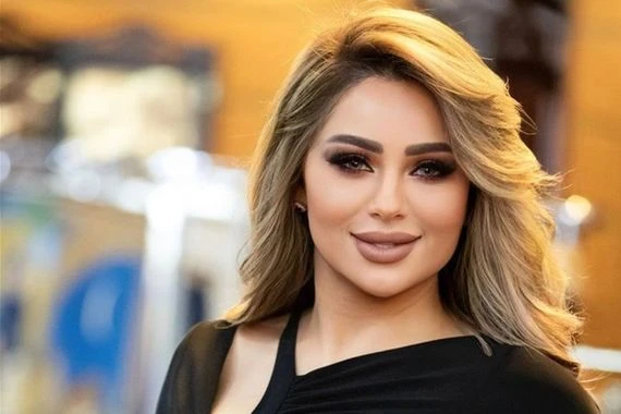 الإعلامية هديل عليان تتناول مشوارها الصحفي المليء بالإنجازات ودور العنصر النسائي في المجال الإعلامي