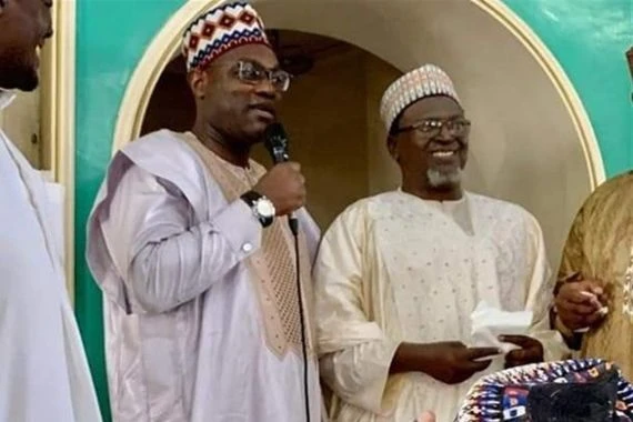 "باتريك مبوما" يعلن إسلامه ويختار اسما جديداً