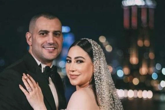 زفاف المطربة بوسي على مصفف شعر شهير (فيديو)