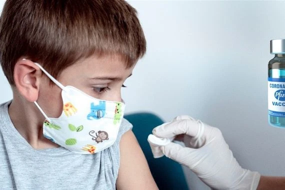 كورونا والأطفال.. توصية أوروبية تخص التطعيم