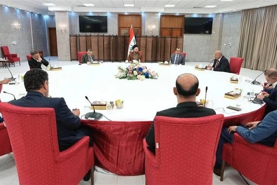 الحكيم يؤكد أهمية الموازنة بين المشاريع الإستراتيجية والخدمات