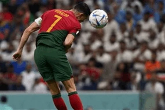 برونو أم رونالدو.. فيفا يحسم جدل هدف البرتغال المثير ضد الأوروغواي
